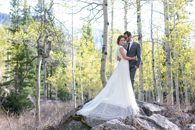 EK-Studios-Utah-Wedding-Photographers-Sandy-photographers-mountain-bridals001-Blog(pp_w768_h512)