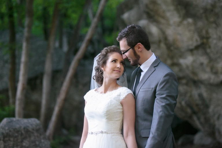 EK-Studios-Utah-Wedding-Photographers-Sandy-photographers-mountain-bridals004-Blog(pp_w768_h512)