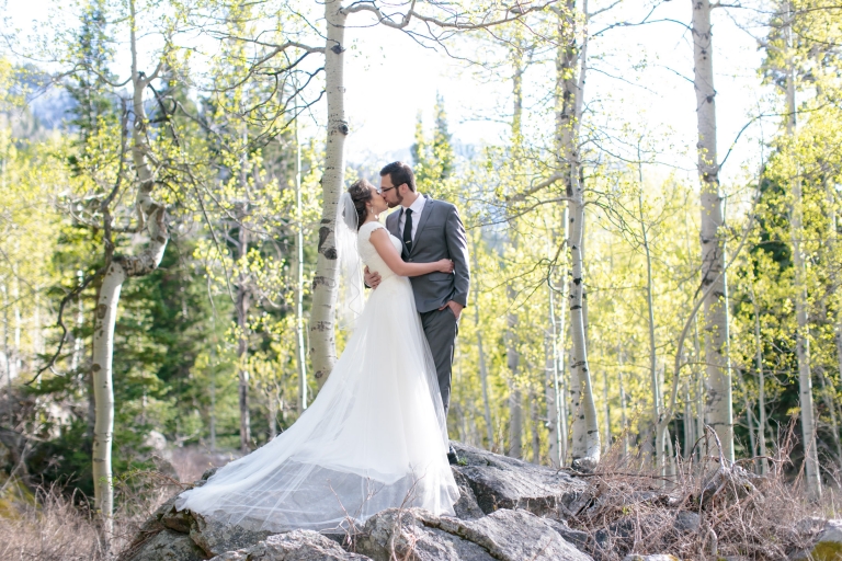 EK-Studios-Utah-Wedding-Photographers-Sandy-photographers-mountain-bridals028-Blog(pp_w768_h512)