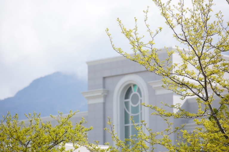 EK-Studios-Utah-Wedding-Photographers-Timpanogos-Temple-Photography-American-Fork002-Blog(pp_w768_h512)