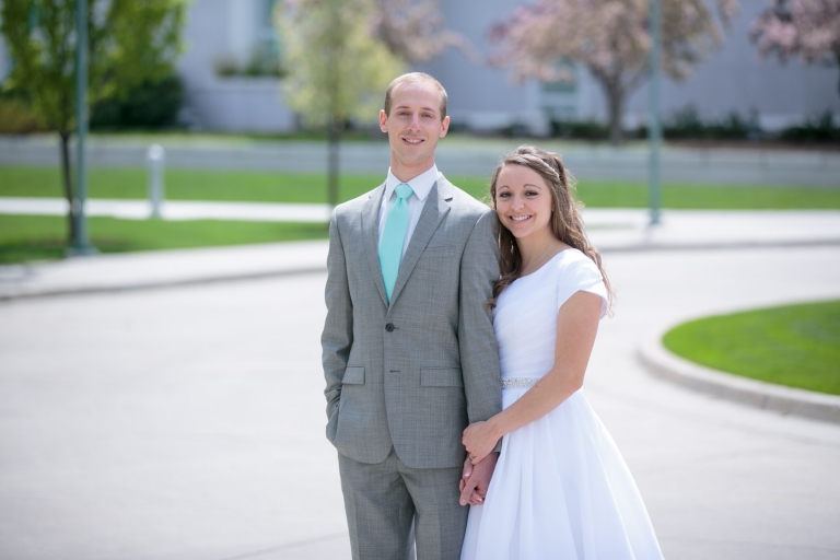 EK-Studios-Utah-Wedding-Photographers-Timpanogos-Temple-Photography-American-Fork020-Blog(pp_w768_h512)