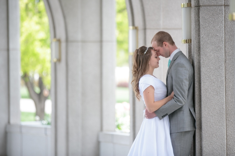 EK-Studios-Utah-Wedding-Photographers-Timpanogos-Temple-Photography-American-Fork022-Blog(pp_w768_h512)