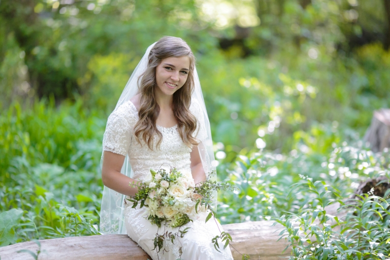 EK-Studios-Utah-Wedding-Photographers-Provo-wedding-photographer-Bridals-in-a-grove005-Blog(pp_w768_h512)