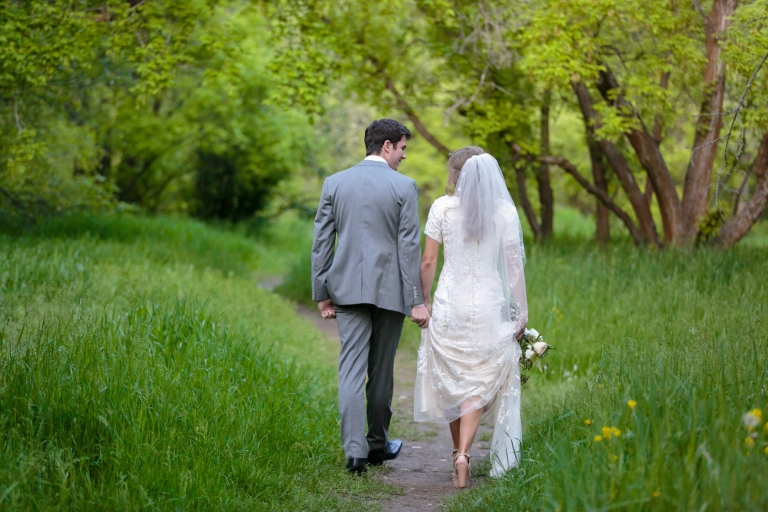 EK-Studios-Utah-Wedding-Photographers-Provo-wedding-photographer-Bridals-in-a-grove009-Blog(pp_w768_h512)