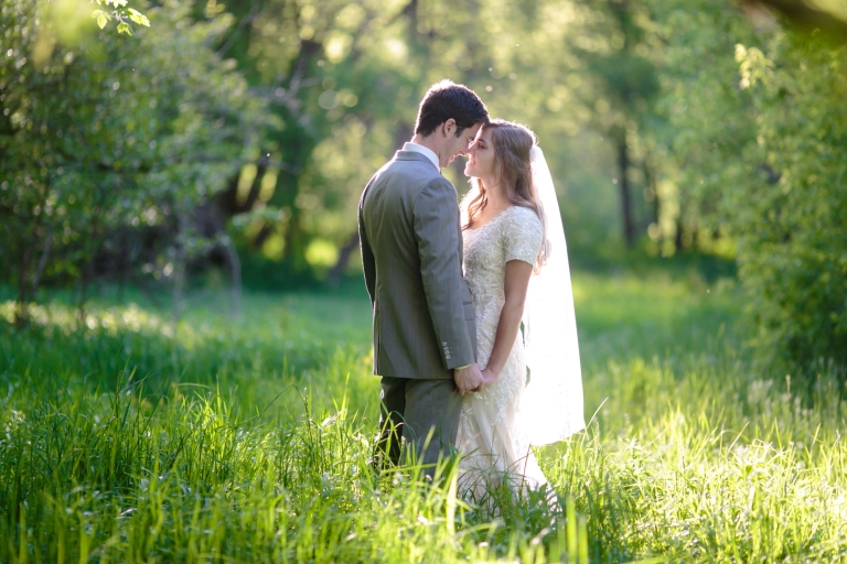 EK-Studios-Utah-Wedding-Photographers-Provo-wedding-photographer-Bridals-in-a-grove011-Blog(pp_w768_h512)