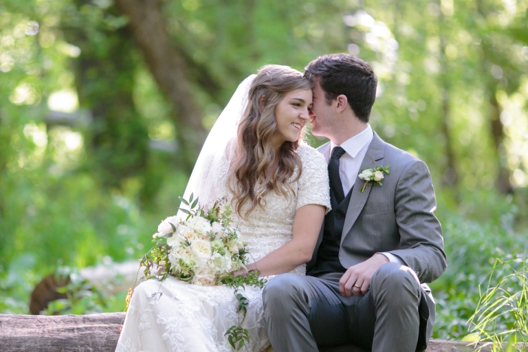 EK-Studios-Utah-Wedding-Photographers-Provo-wedding-photographer-Bridals-in-a-grove021-Blog(pp_w768_h512)