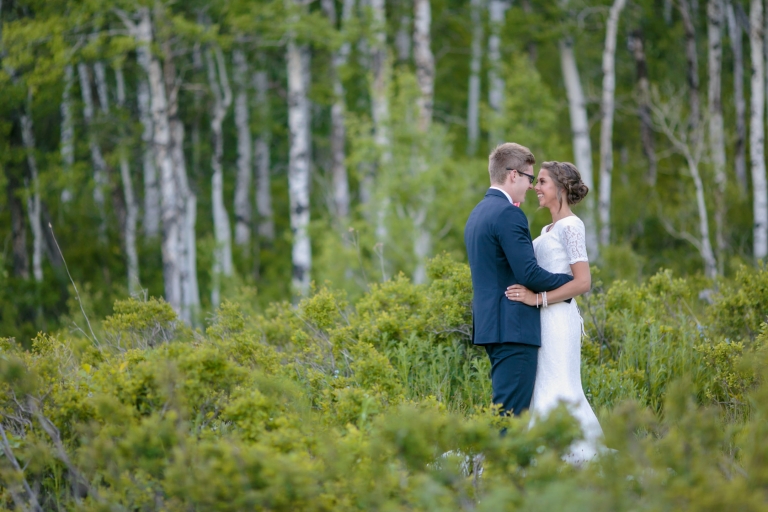EK-Studios-Utah-Wedding-Photographers-Provo-Wedding-photographer-canyon-Bridals-aspens-008-Blog(pp_w768_h512)