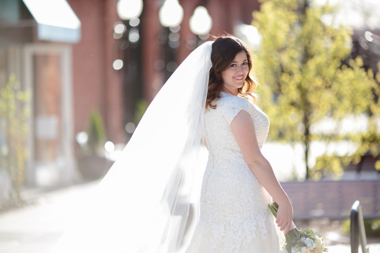 EK-Studios-Utah-Wedding-Photographers-classy-bridals-salt-lake-city017-Blog(pp_w768_h512)