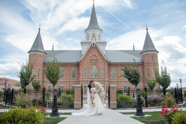 EK-Studios-Utah-Wedding-Photographers-Provo-City-Center-Temple-Wedding-Photography022-Blog(pp_w768_h512)