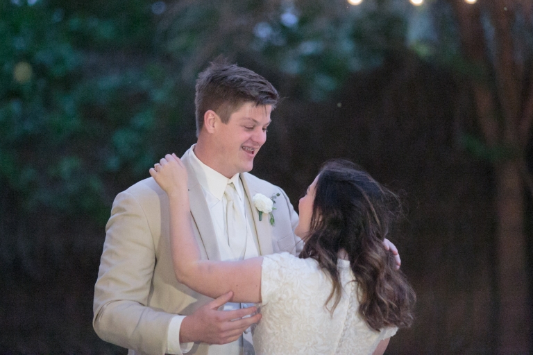 EK-Studios-Utah-Wedding-Photographers-Provo-City-Center-Temple-Wedding-Photography051-Blog(pp_w768_h512)
