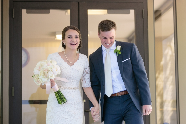EK-Studios-Utah-Wedding-Photographers-Salt-Lake-Temple-Wedding-Photography-Red-Butte-Garden-Wedding-Reception-utah008-Blog(pp_w768_h512)