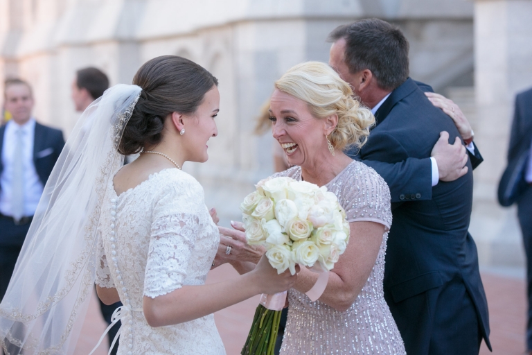 EK-Studios-Utah-Wedding-Photographers-Salt-Lake-Temple-Wedding-Photography-Red-Butte-Garden-Wedding-Reception-utah009-Blog(pp_w768_h512)