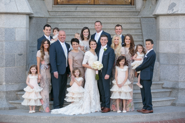 EK-Studios-Utah-Wedding-Photographers-Salt-Lake-Temple-Wedding-Photography-Red-Butte-Garden-Wedding-Reception-utah013-Blog(pp_w768_h512)