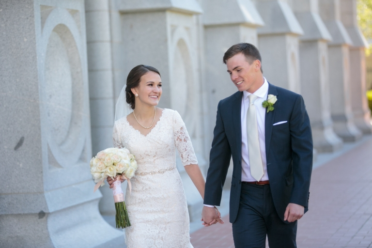 EK-Studios-Utah-Wedding-Photographers-Salt-Lake-Temple-Wedding-Photography-Red-Butte-Garden-Wedding-Reception-utah019-Blog(pp_w768_h512)