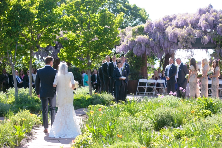 EK-Studios-Utah-Wedding-Photographers-Salt-Lake-Temple-Wedding-Photography-Red-Butte-Garden-Wedding-Reception-utah033-Blog(pp_w768_h512)