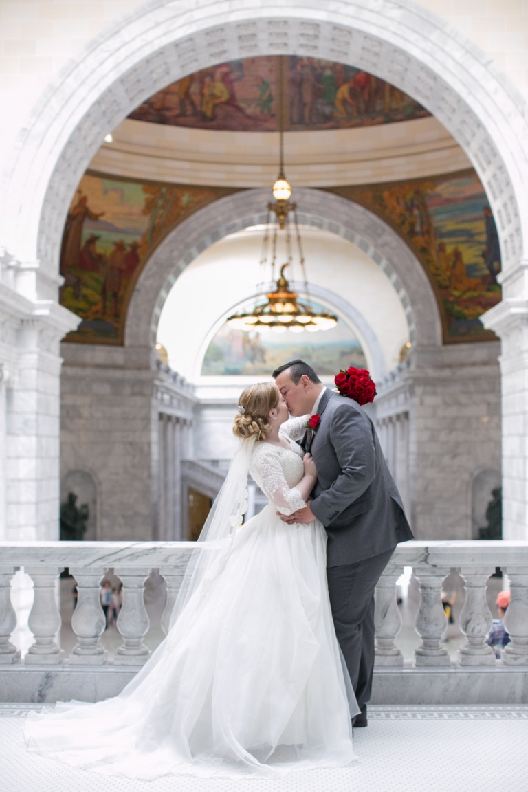 EK-Studios-Utah-Wedding-Photographers-utah-state-capitol-building-bridal-photography014-Blog(pp_w768_h1152)