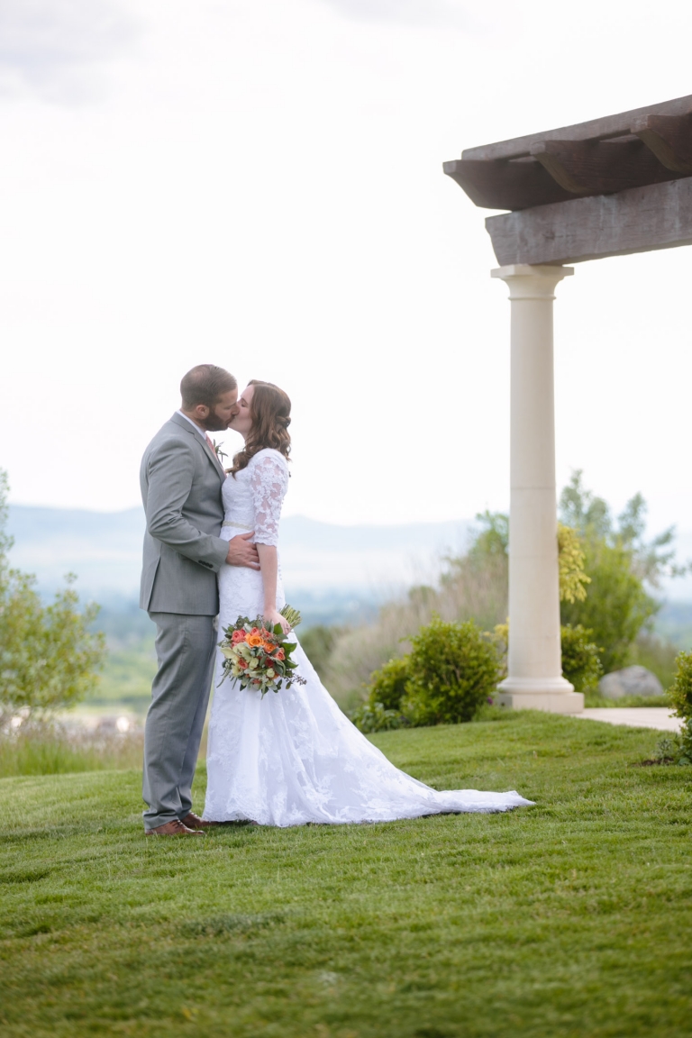 EK-Studios-Utah-Wedding-Photographers-Pasyon-Temple-Wedding-Photography-cedar-hills-photographer020-Blog(pp_w768_h1152)