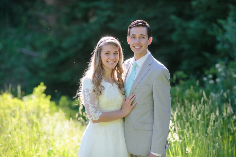 EK-Studios-Utah-Wedding-Photographers-Bridals-wildflowers-mountians-utah006-Blog(pp_w768_h512)