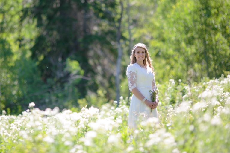 EK-Studios-Utah-Wedding-Photographers-Bridals-wildflowers-mountians-utah014-Blog(pp_w768_h512)