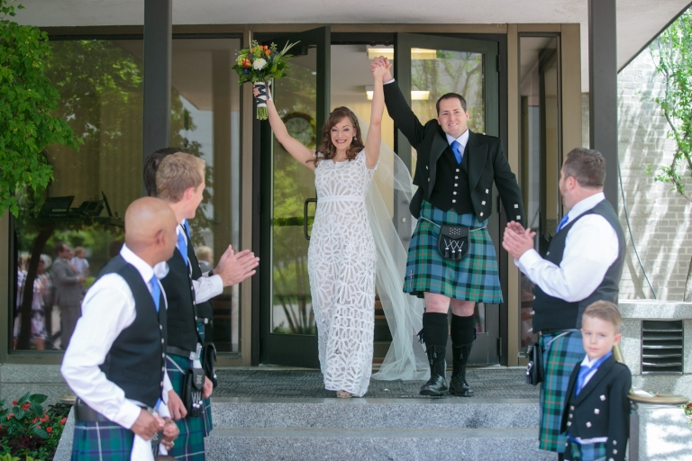 EK-Studios-Utah-Wedding-Photographers-Salt-lake-temple-wedding-reception-utah-state-capitol-building-photography005-Blog(pp_w768_h512)