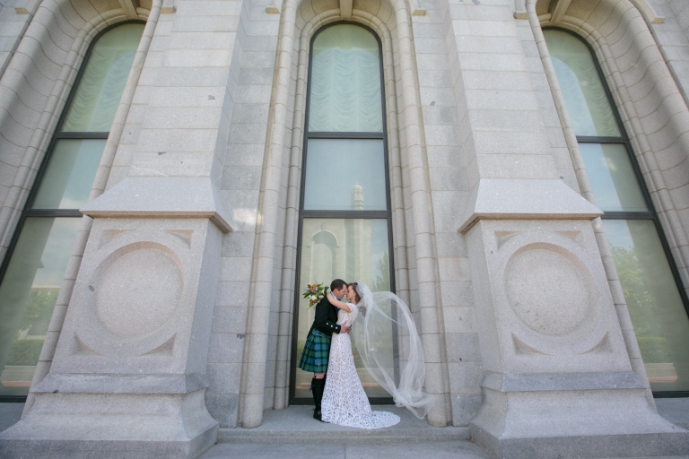 EK-Studios-Utah-Wedding-Photographers-Salt-lake-temple-wedding-reception-utah-state-capitol-building-photography018-Blog(pp_w768_h512)
