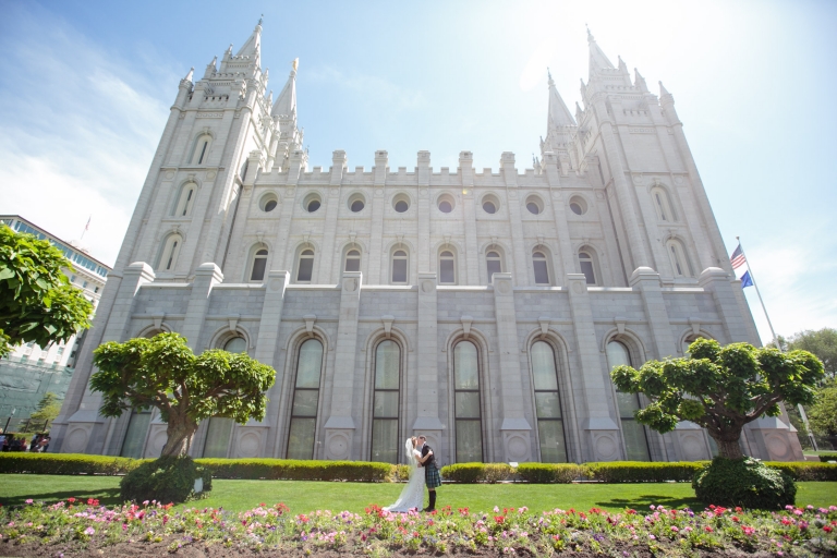 EK-Studios-Utah-Wedding-Photographers-Salt-lake-temple-wedding-reception-utah-state-capitol-building-photography020-Blog(pp_w768_h512)