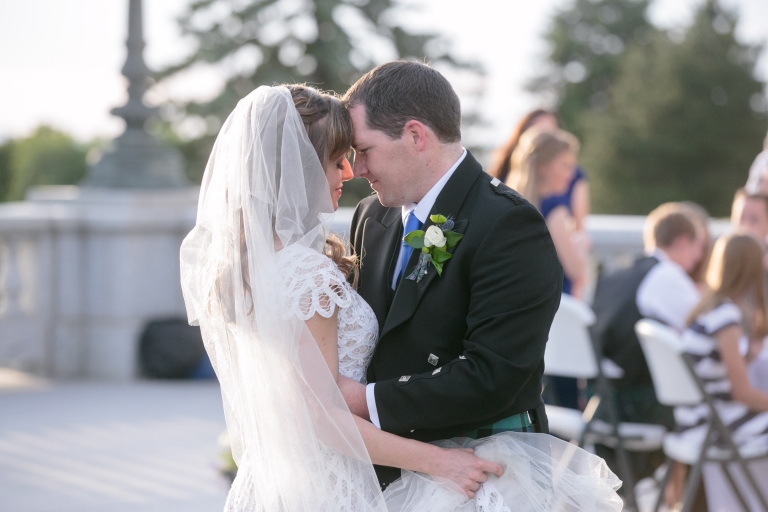 EK-Studios-Utah-Wedding-Photographers-Salt-lake-temple-wedding-reception-utah-state-capitol-building-photography041-Blog(pp_w768_h512)