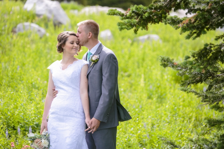 EK-Studios-Utah-Wedding-Photographers-Bridals-wildflowers-mountains-photography014-Blog(pp_w768_h512)