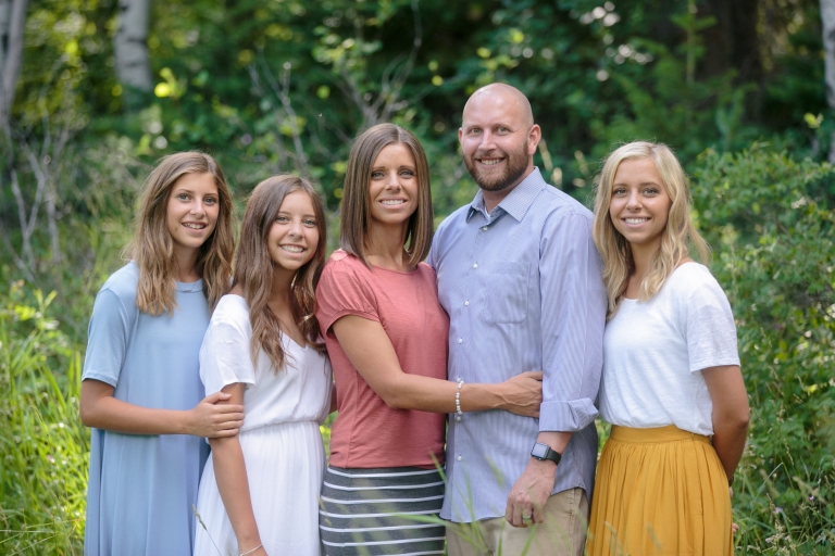 EK-Studios-Utah-Wedding-Photographers-Family-photography-mountians007-Blog(pp_w768_h512)