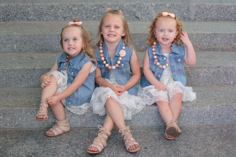 EK-Studios-Utah-Wedding-Photographers-Salt-Lake-Temple-Wedding-Photography-backyard-reception005-Blog(pp_w768_h512)