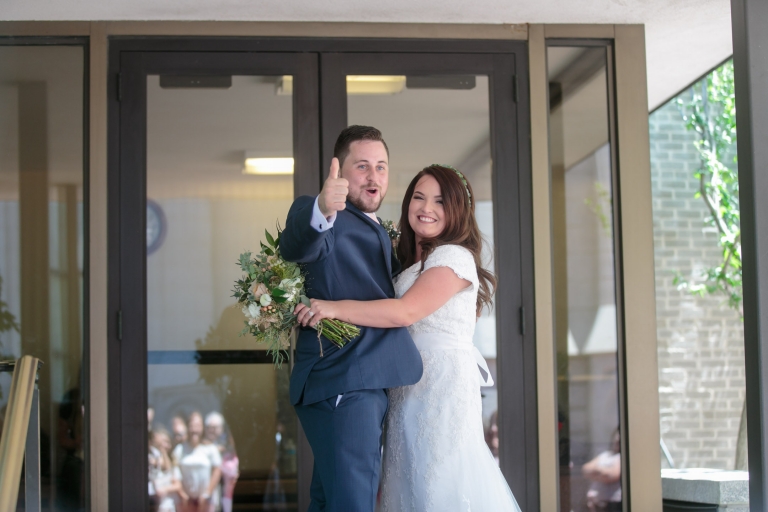 EK-Studios-Utah-Wedding-Photographers-Salt-Lake-Temple-Wedding-Photography-backyard-reception007-Blog(pp_w768_h512)