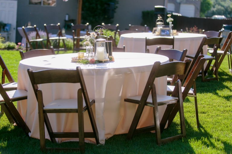 EK-Studios-Utah-Wedding-Photographers-Salt-Lake-Temple-Wedding-Photography-backyard-reception036-Blog(pp_w768_h512)