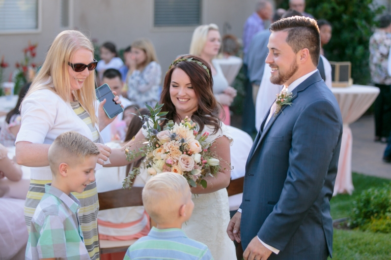 EK-Studios-Utah-Wedding-Photographers-Salt-Lake-Temple-Wedding-Photography-backyard-reception047-Blog(pp_w768_h512)