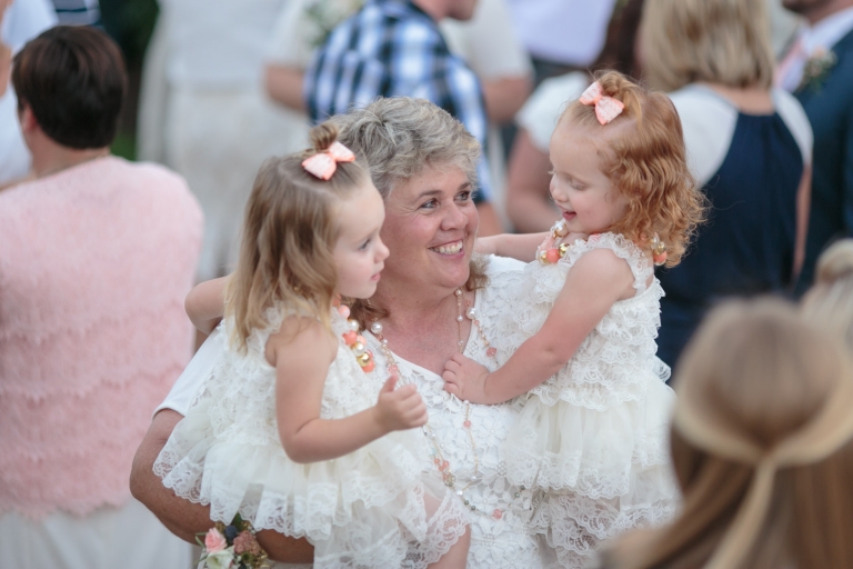 EK-Studios-Utah-Wedding-Photographers-Salt-Lake-Temple-Wedding-Photography-backyard-reception053-Blog(pp_w768_h512)