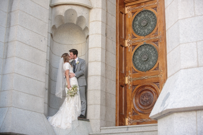 EK-Studios-Utah-Wedding-Photographers-Salt-Lake-Temple-Wedding-Reception-Park-City-Photography015-Blog(pp_w768_h512)