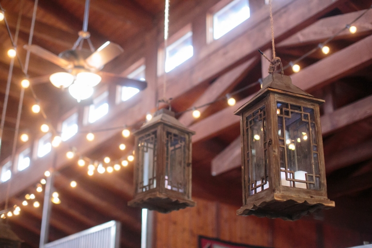 EK-Studios-Utah-Wedding-Photographers-Red-Cliff-Ranch-Wedding-in-a-barn-utah055-Blog(pp_w768_h512)