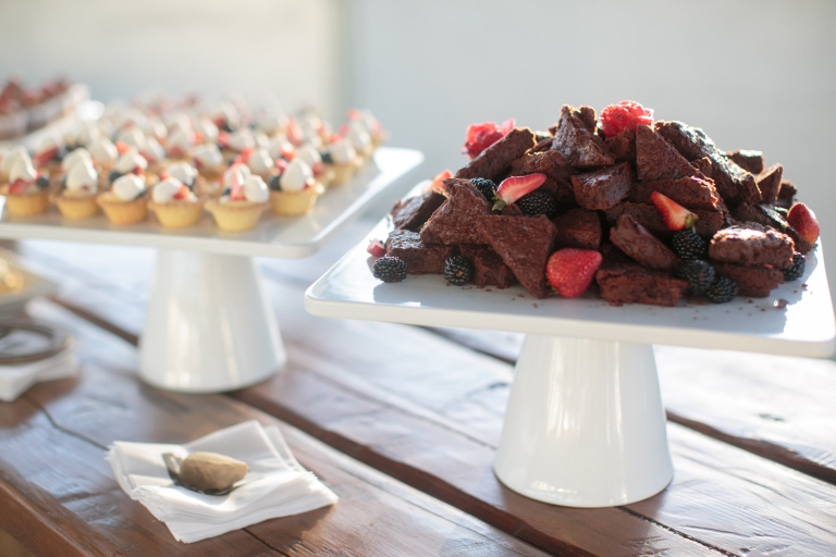 EK-Studios-Utah-Wedding-Photographers-Red-Cliff-Ranch-Wedding-in-a-barn-utah070-Blog(pp_w768_h512)