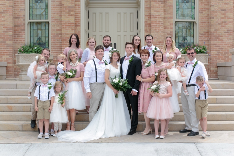 EK-Studios-Utah-Wedding-Photographers-Provo-City-Center-Temple-Wedding-Photography014-Blog(pp_w768_h512)