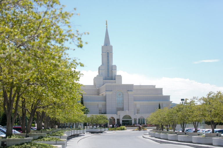 EK-Studios-Utah-Wedding-Photographers-Salt-Lake-County-wedding-photogrpahers001-Blog(pp_w768_h512)