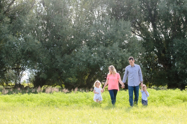EK-Studios-Utah-Wedding-Photographers-Family-Photography-Utah-summer-field-young-kids019-Blog(pp_w768_h512)