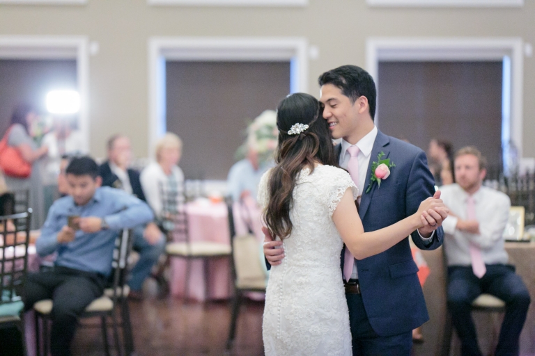 chinese-tea-ceremony-wedding-photography-Utah-Wedding-Photographers-EK-Studios-Photo-Video-045(pp_w768_h512)