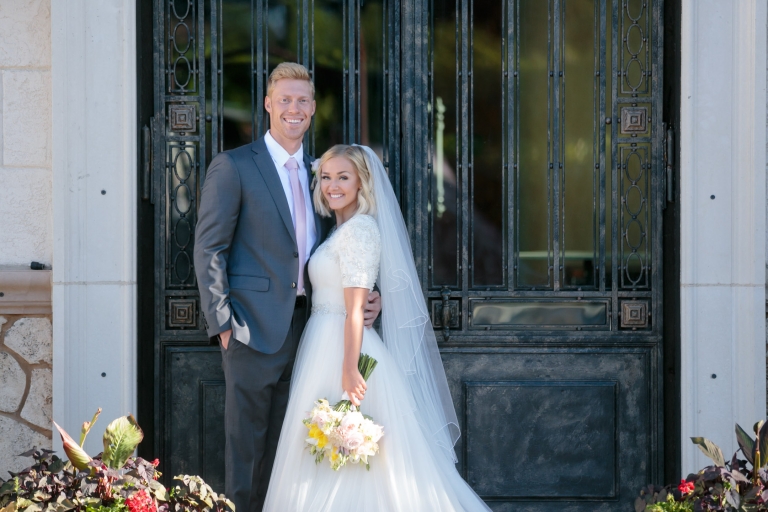 EK-Studios-Utah-Wedding-Photographers-Classy-Bridals-Vinyard-wadley-farms-lindon006-Blog(pp_w768_h512)