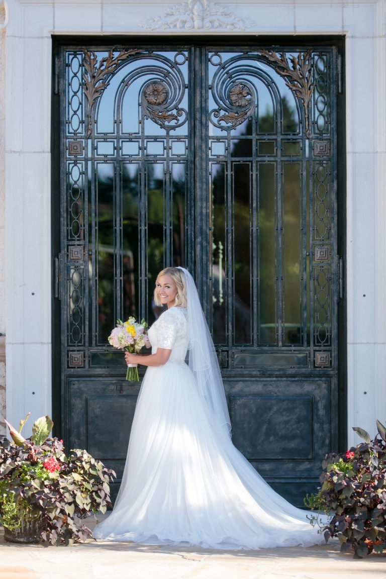 EK-Studios-Utah-Wedding-Photographers-Classy-Bridals-Vinyard-wadley-farms-lindon009-Blog(pp_w768_h1152)