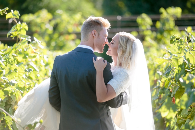 EK-Studios-Utah-Wedding-Photographers-Classy-Bridals-Vinyard-wadley-farms-lindon013-Blog(pp_w768_h512)