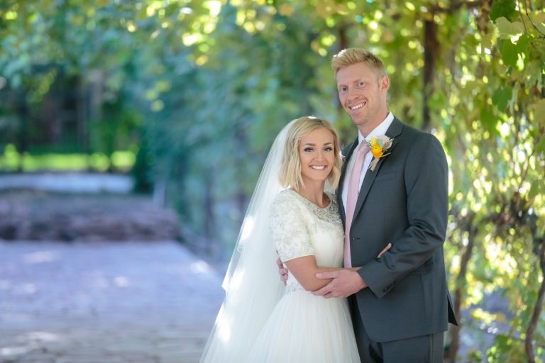 EK-Studios-Utah-Wedding-Photographers-Classy-Bridals-Vinyard-wadley-farms-lindon015-Blog(pp_w768_h512)