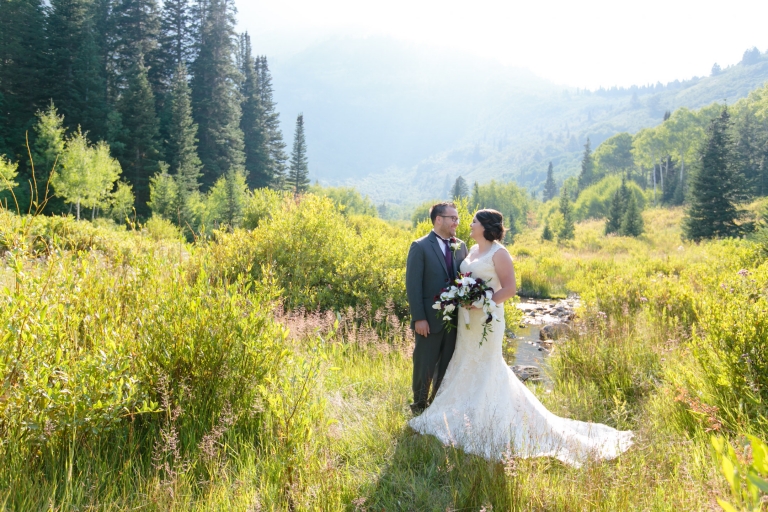 EK-Studios-Utah-Wedding-Photographers-Small-wedding-ceremony-in-the-mountians-utah001-Blog(pp_w768_h512)