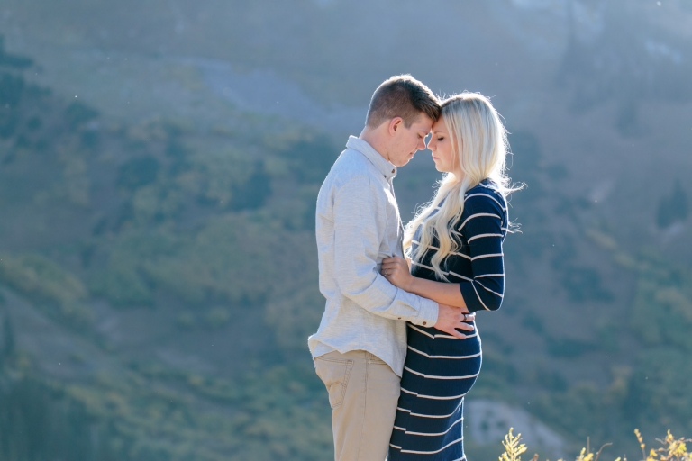 EK-Studios-Utah-Wedding-Photographers-Engagements-mountains-pines019-Blog(pp_w768_h512)
