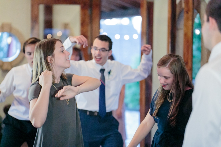 Timpanogos-Temple-Wedding-Photography-Utah-Wedding-Photographers-EK-Studios-Photo-Video039-Blog(pp_w768_h512)