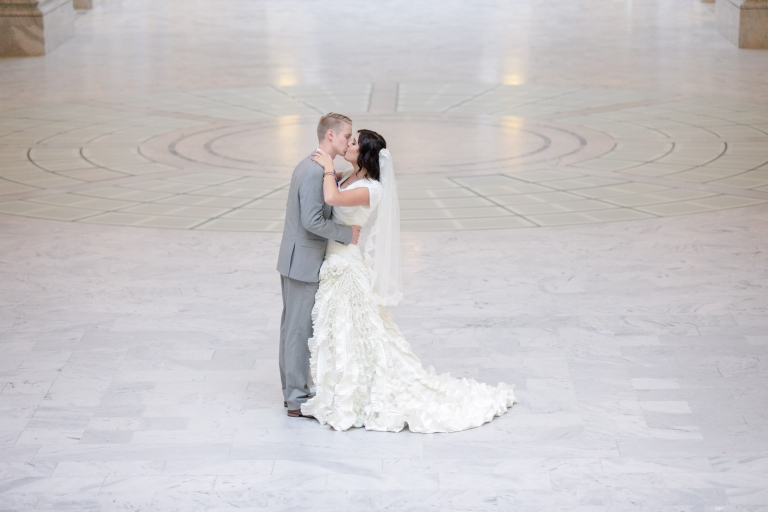 Salt-Lake-utah-Photography-Classy-BridalsEK-Studios-Utah-Wedding-Photographers-017-Blog(pp_w768_h512)