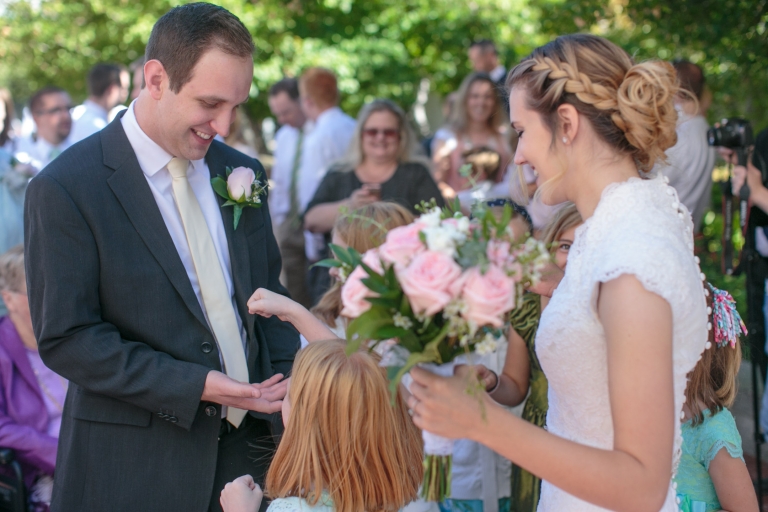 Salt-lake-temple-wedding-photographerEK-Studios-Utah-Wedding-Photographers-006-Blog(pp_w768_h512)
